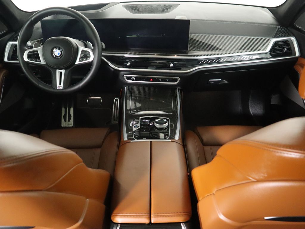 Thumbnail: 2026 BMW X7 - 13