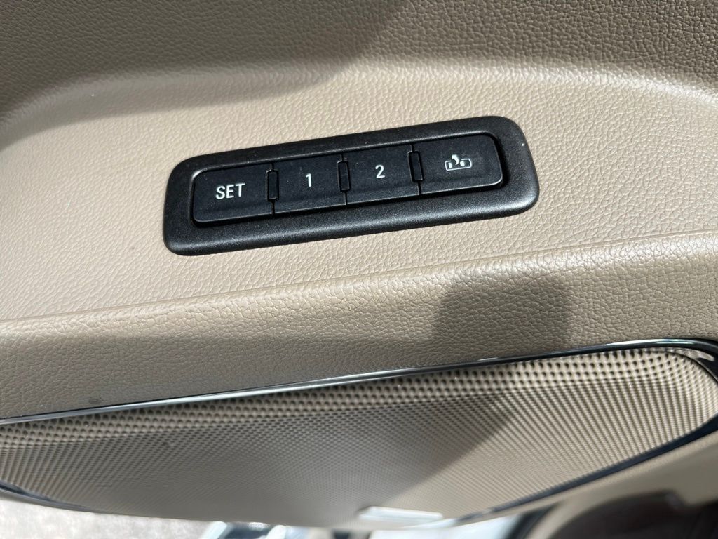 Thumbnail: 2016 Chevrolet Tahoe - 12