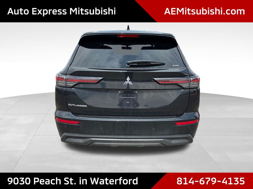2026 Mitsubishi Outlander ES Black at Auto Express Mitsubishi