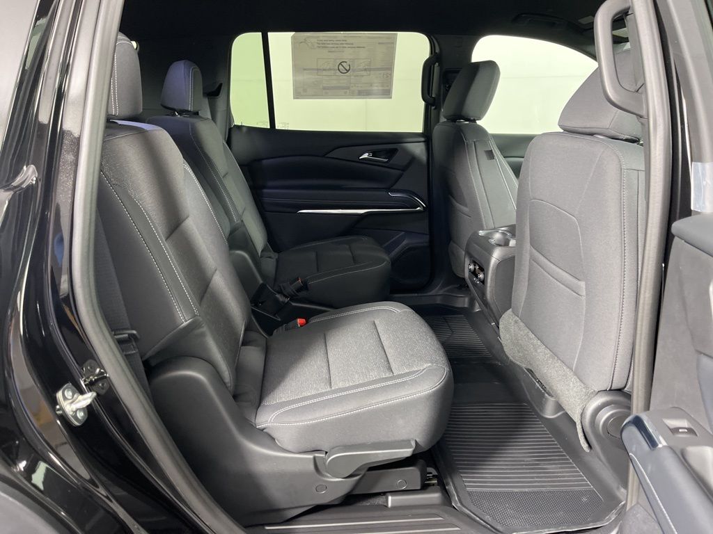 Thumbnail: 2026 Chevrolet Traverse - 12