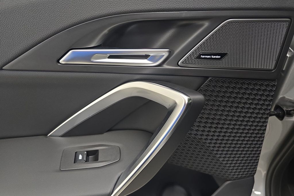 2026 Bmw X1 M35i photo 24