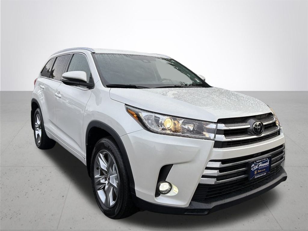 2019 Toyota Highlander 