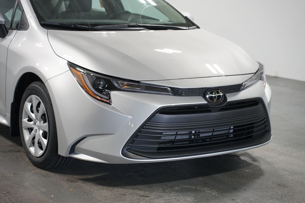 Thumbnail: 2025 Toyota Corolla - 4