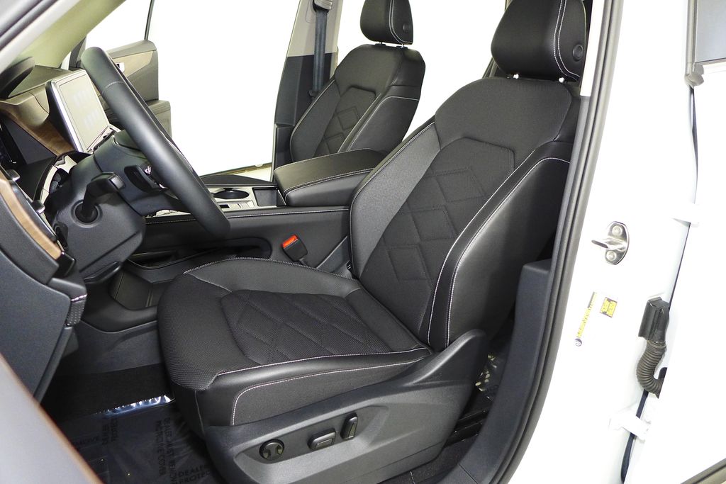 2024 Volkswagen Atlas SE 21