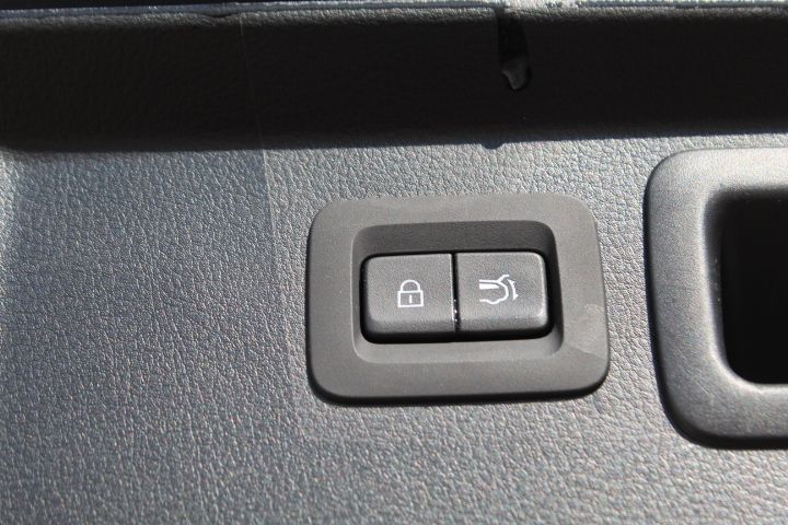 Used Car 2024 Mazda Cx-50  2.5 S Preferred Package For Sale Under $25,000 In Georgetown, Texas