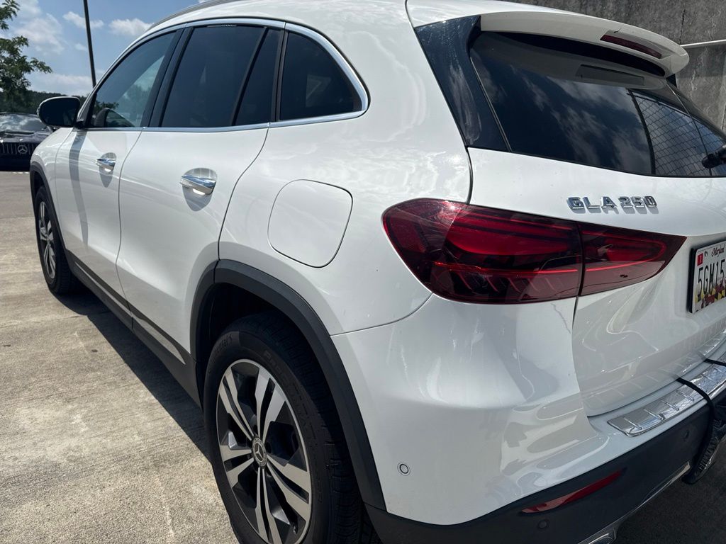 Thumbnail: 2025 Mercedes-Benz GLA - 4