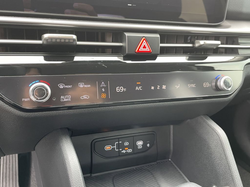 new 2026 Kia Sportage car, priced at $31,421