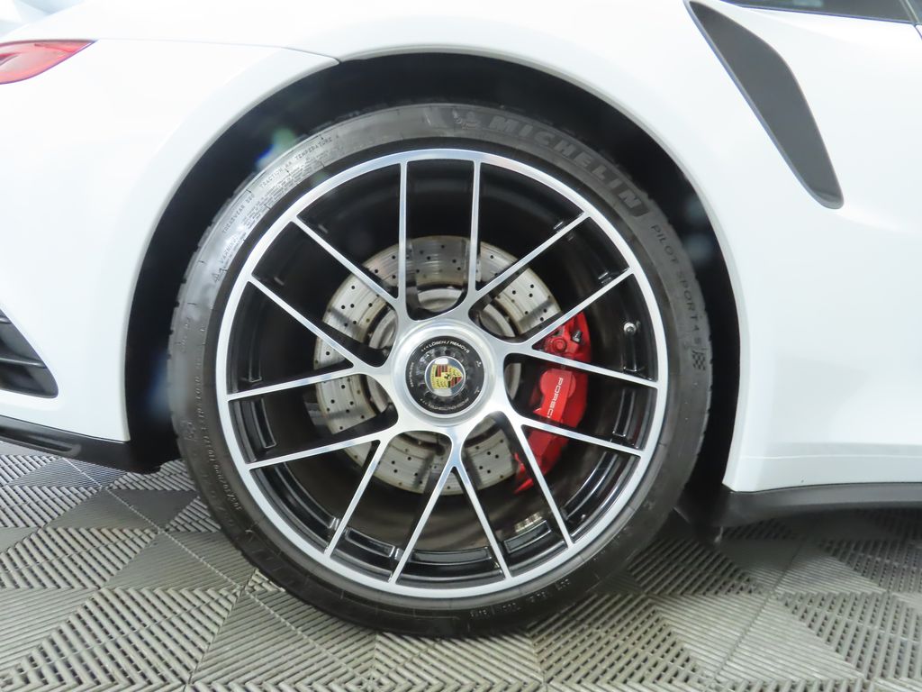 Thumbnail: 2018 Porsche 911 - 31