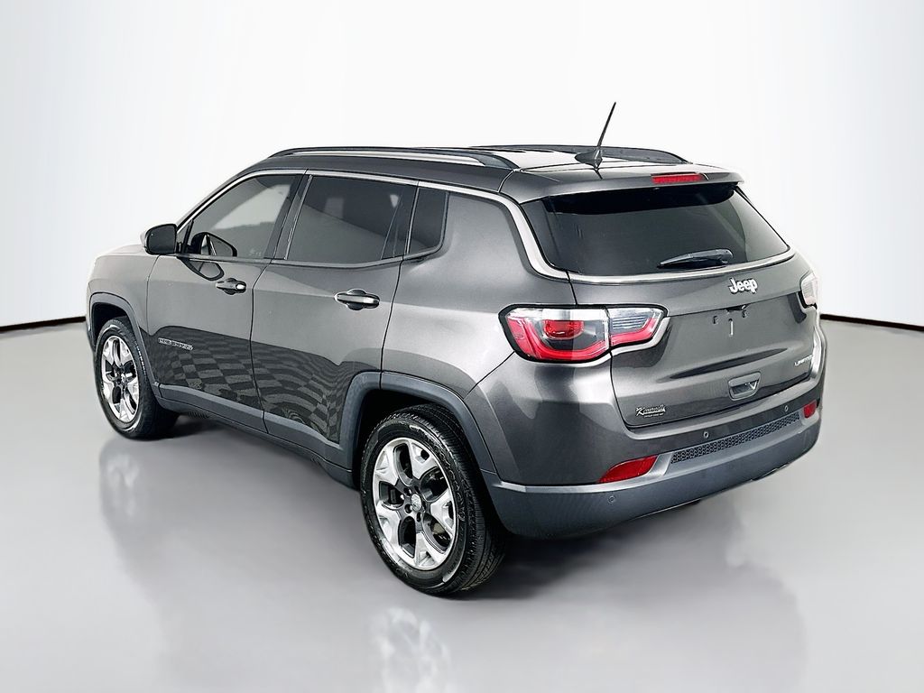 Used 2018 Gray Jeep Limited image 5