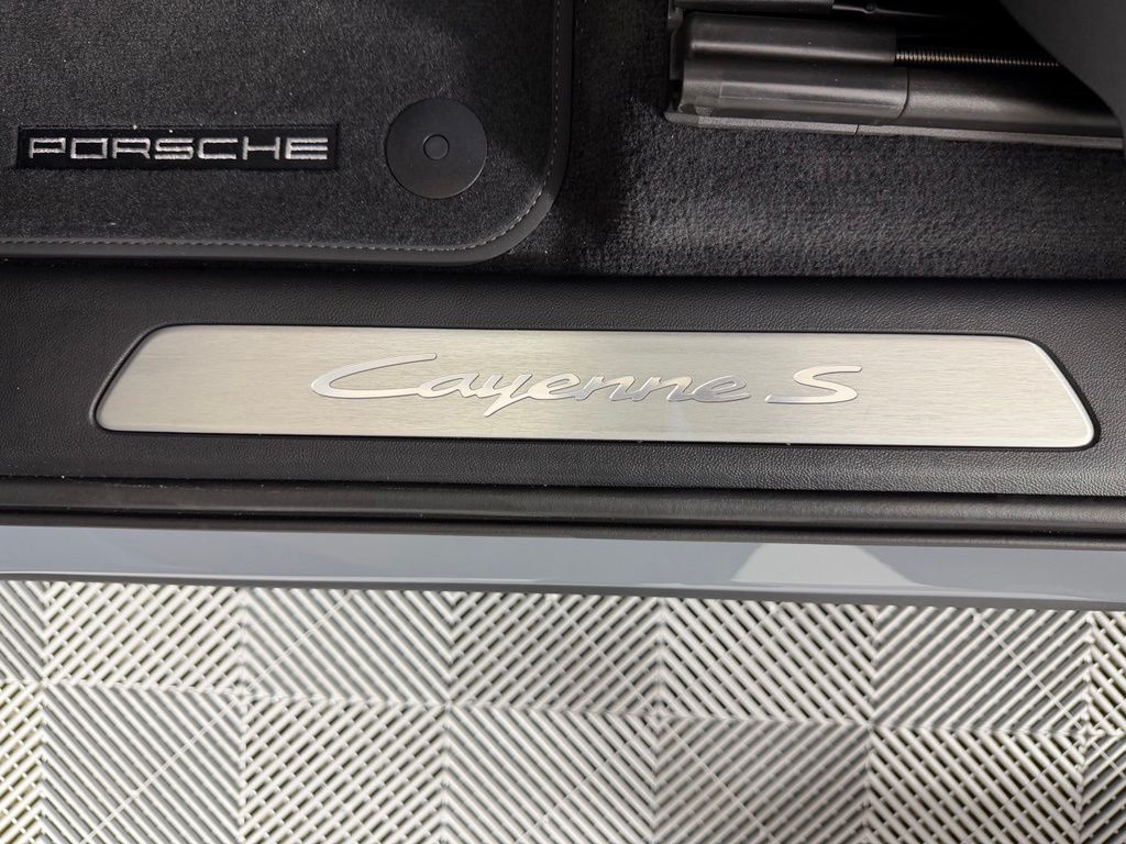 Thumbnail: 2026 Porsche Cayenne - 21