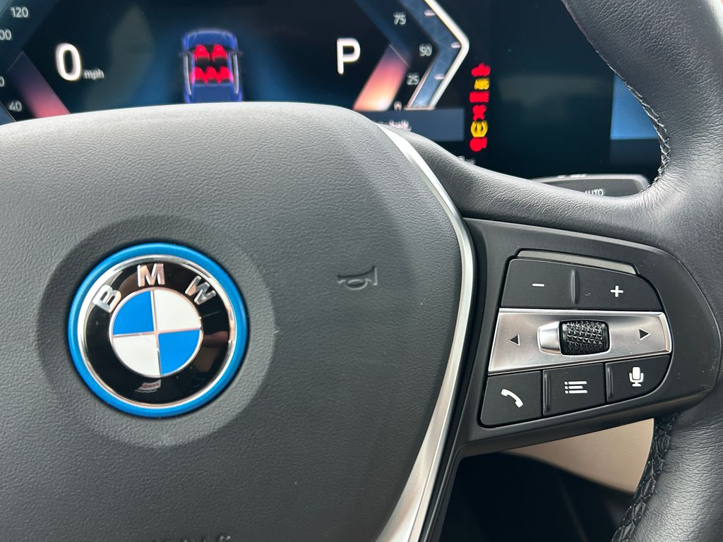 Thumbnail: 2023 BMW i4 - 20