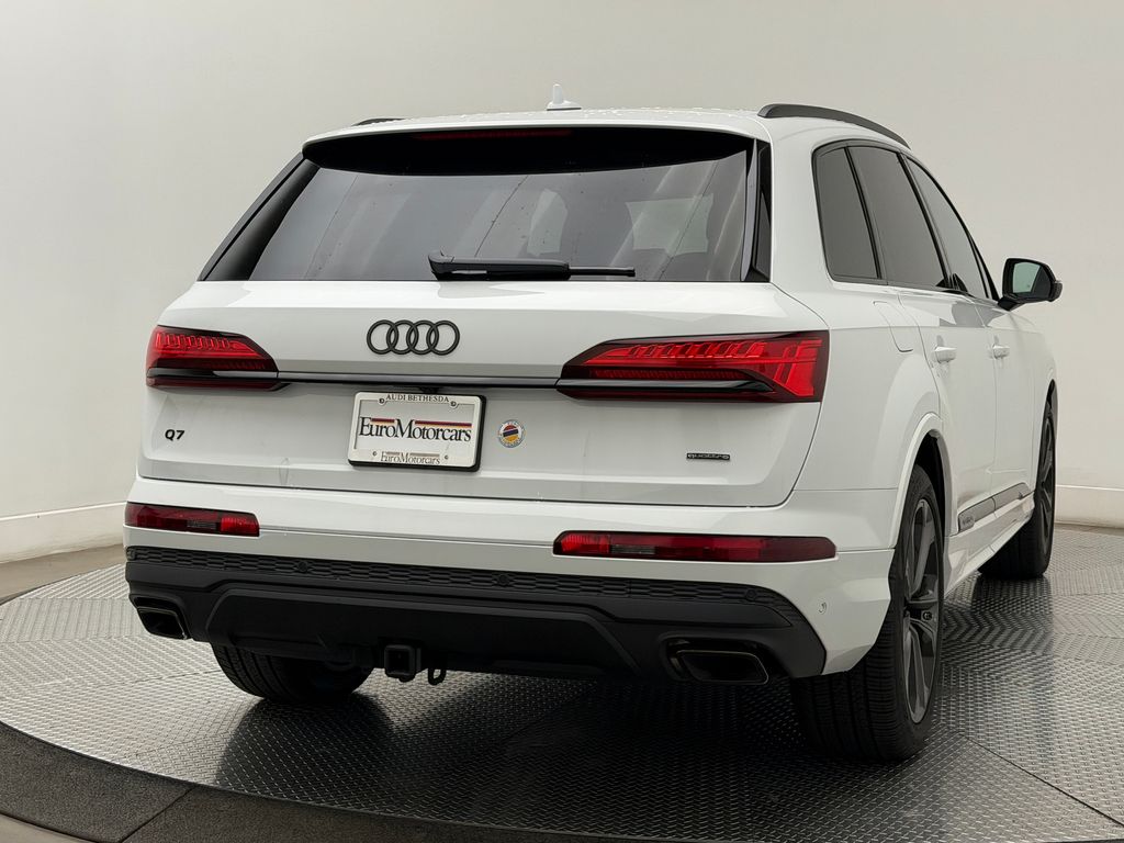 Thumbnail: 2026 Audi Q7 - 8