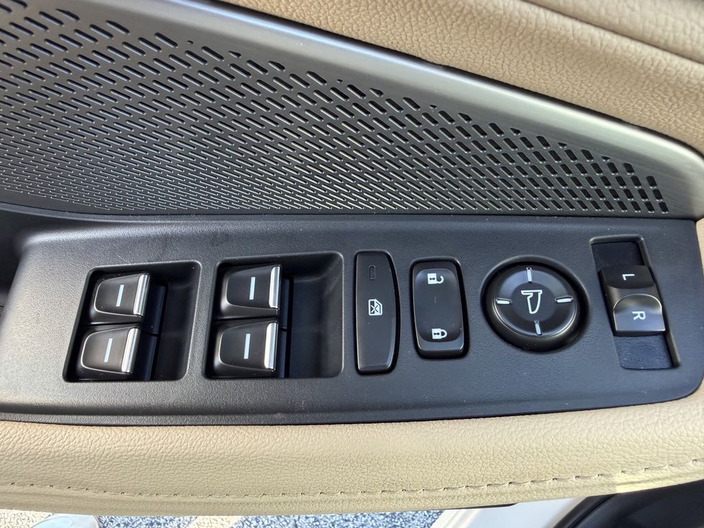 new 2026 Acura MDX car, priced at $55,950