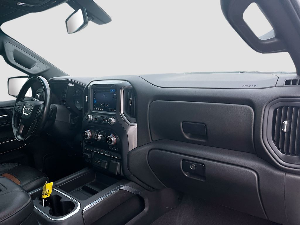 Used 2021 White GMC AT4 image 27