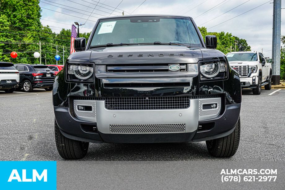 Used 2024 Black Land Rover S image 9