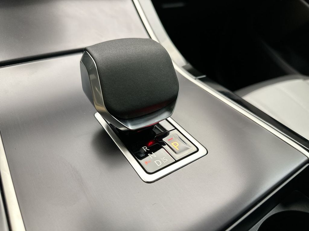 Thumbnail: 2026 Land Rover Range Rover Evoque - 12