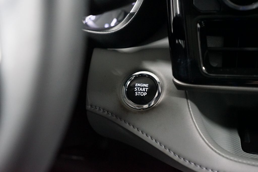 Thumbnail: 2023 Toyota Highlander - 22