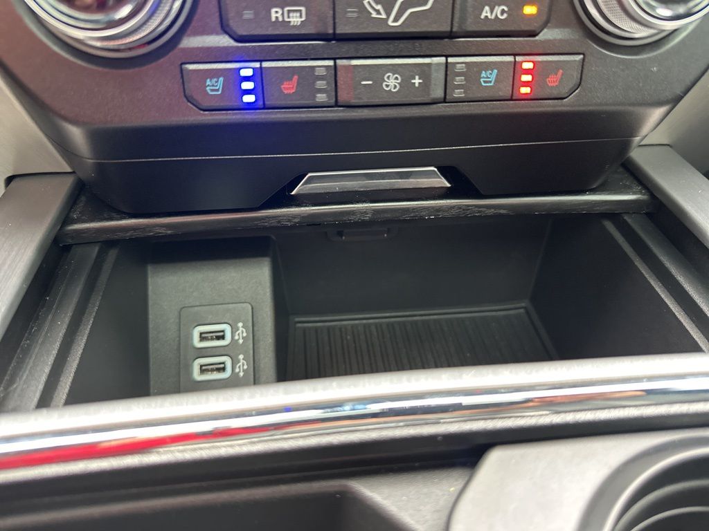 2019 Ingot Silver Metallic Ford Super Duty F-350 DRW Platinum 4X4 Truck
