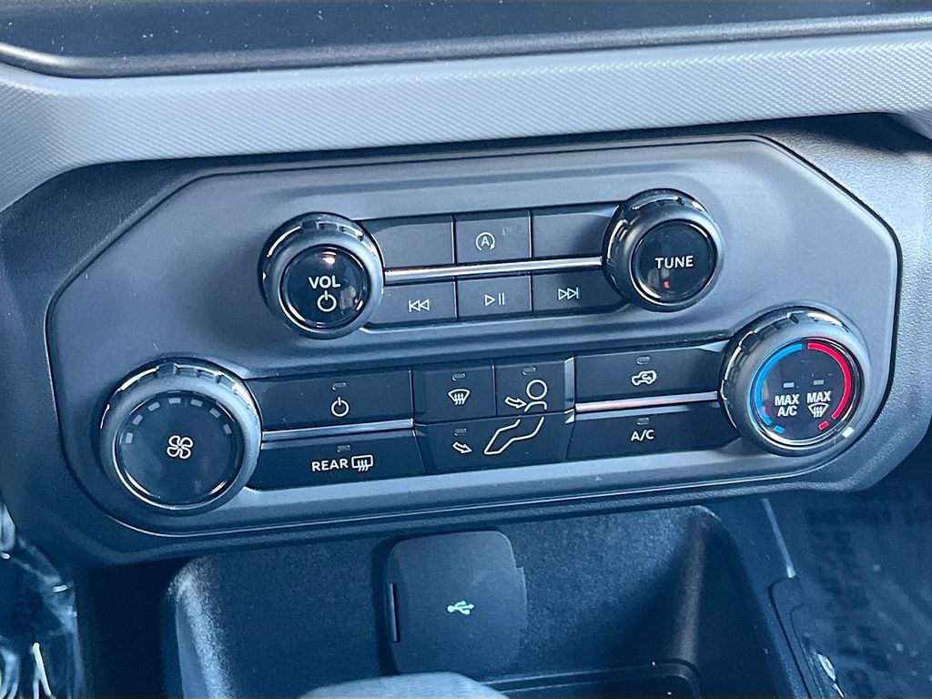 2023 Ford Bronco 4-Door Base - Photo 15