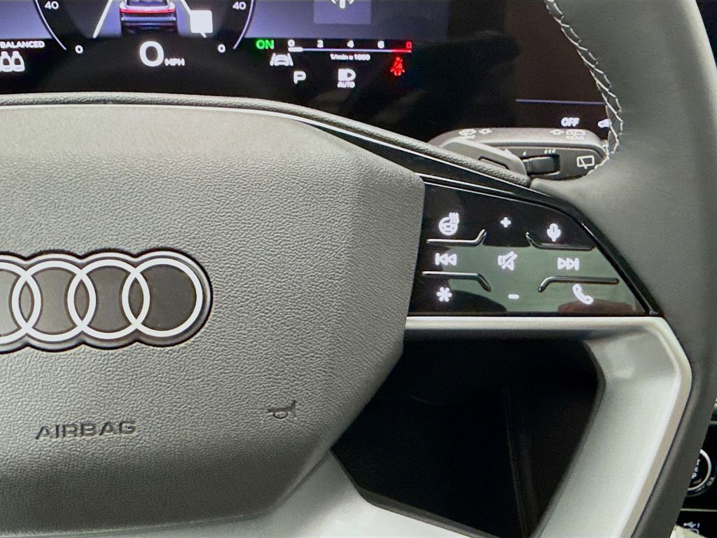 Thumbnail: 2025 Audi Q5 - 12