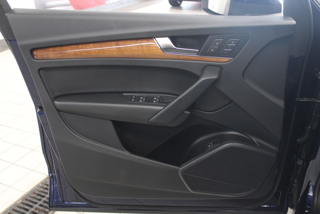 Thumbnail: 2023 Audi Q5 - 14