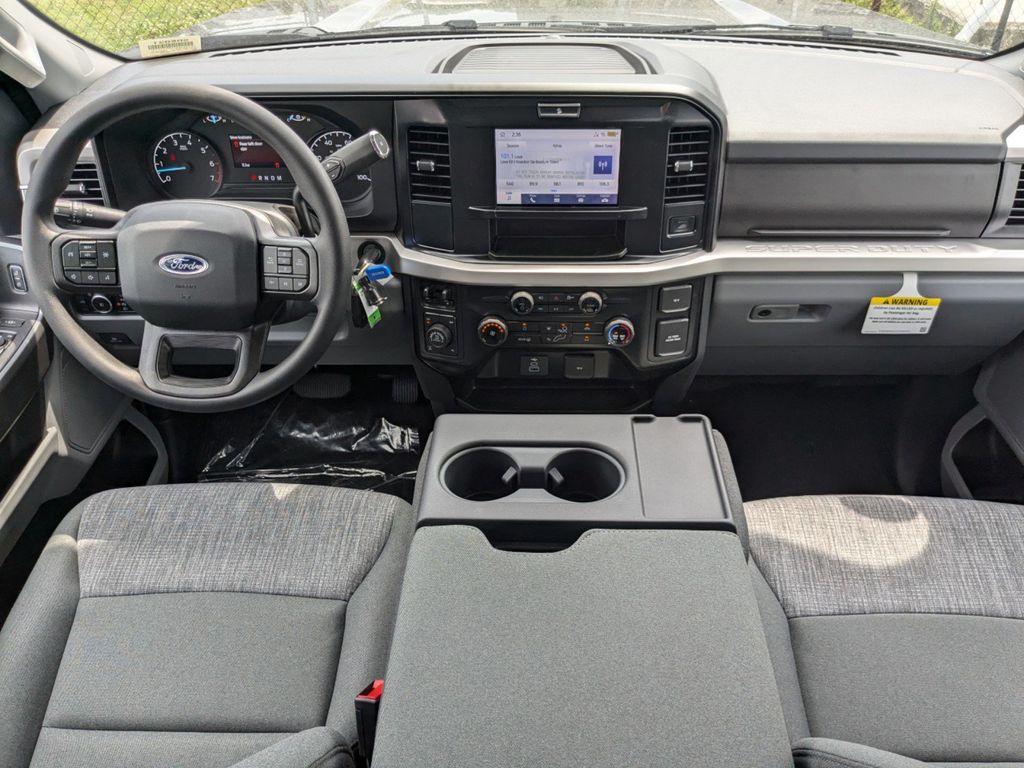 2025 Ford F-350 Super Duty XLT