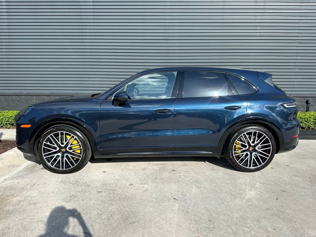 Thumbnail: 2025 Porsche Cayenne - 2