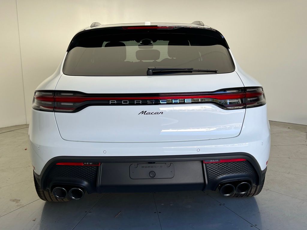 Thumbnail: 2026 Porsche Macan - 21