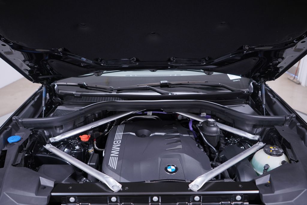 Thumbnail: 2026 BMW X5 - 14