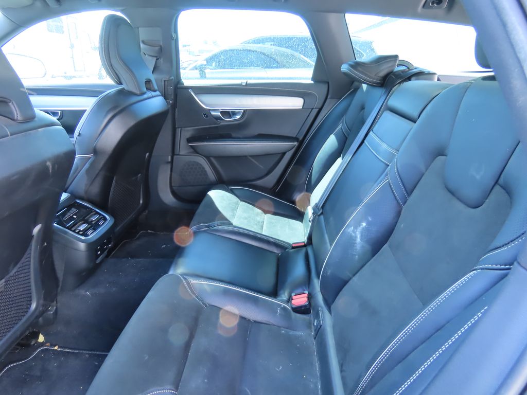 Thumbnail: 2019 Volvo V90 - 11