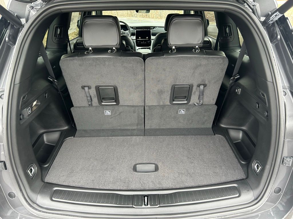 new 2025 Jeep Grand Cherokee L car, priced at $48,220