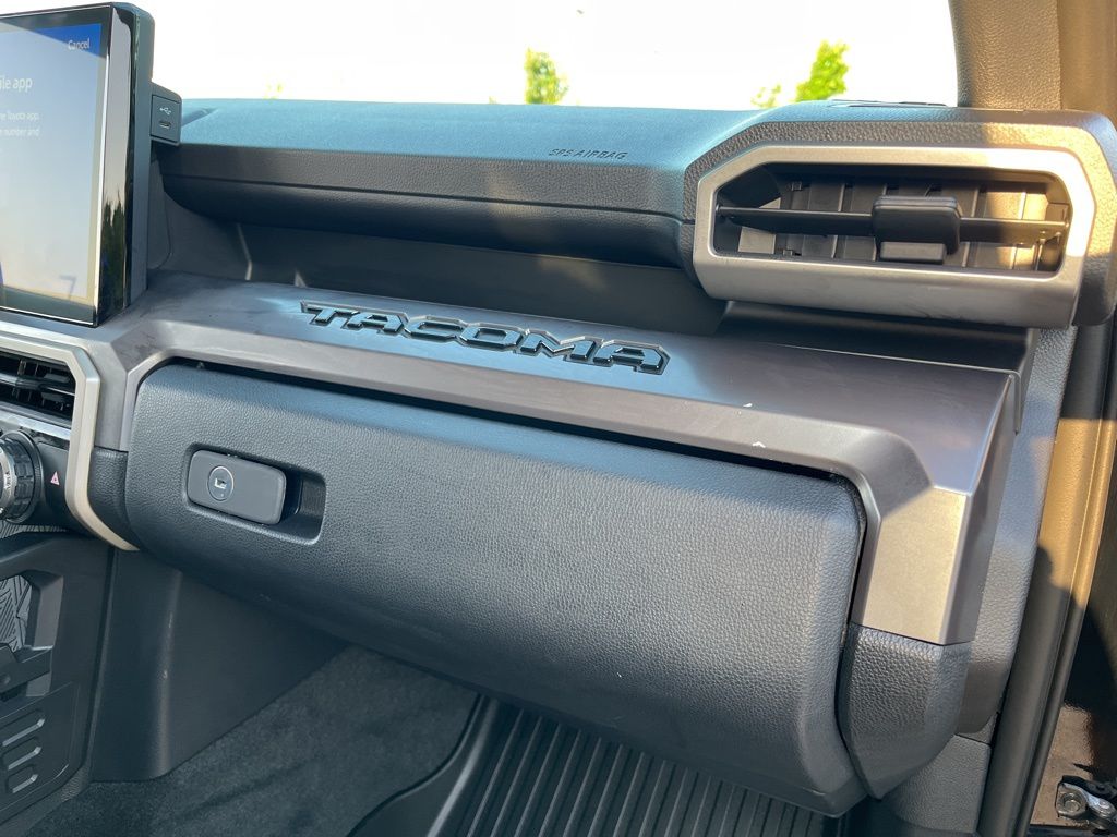 2024 Toyota Tacoma TRD Off-Road 25