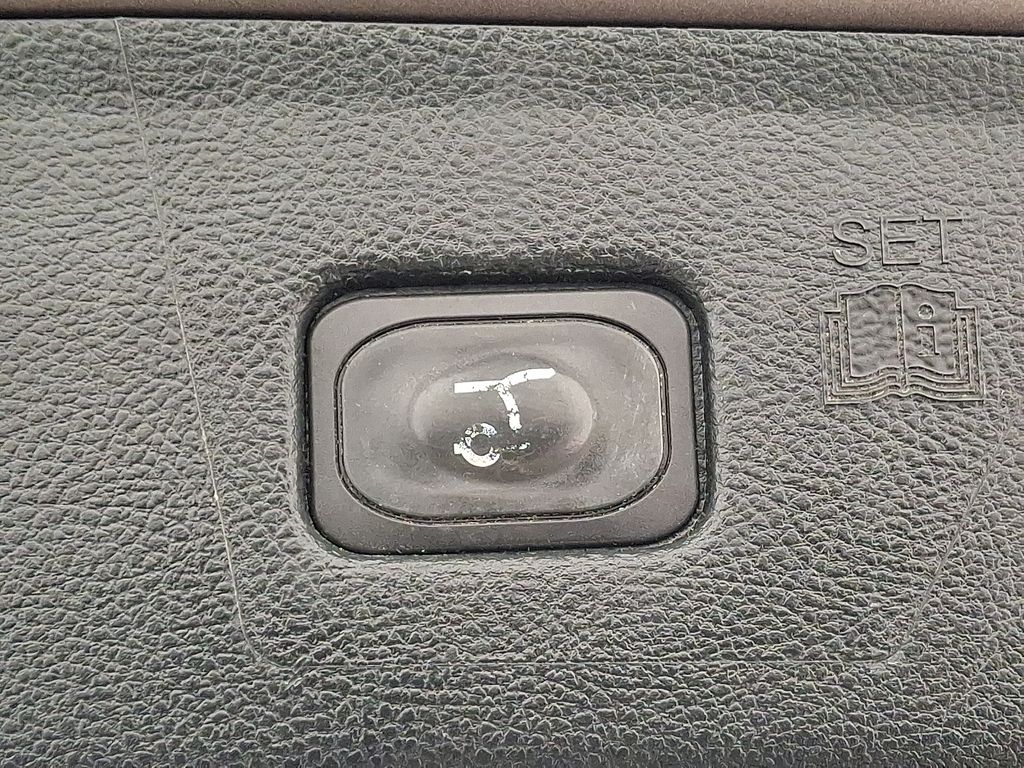 Thumbnail: 2019 Ford Edge - 29