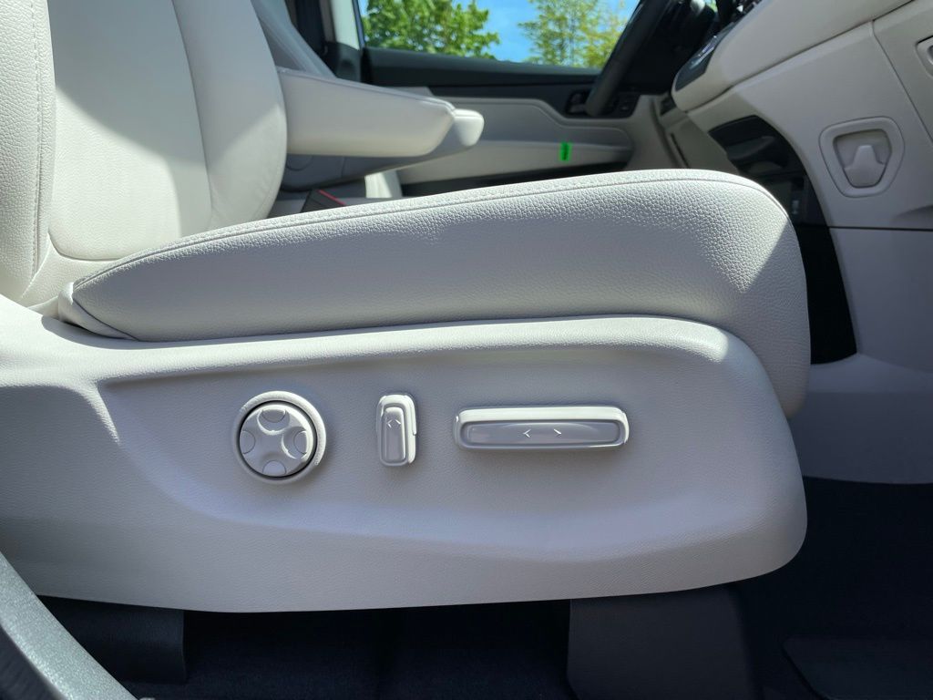 Thumbnail: 2026 Honda Odyssey - 31