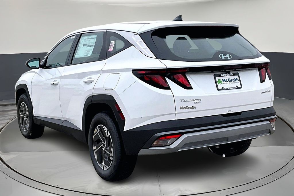 New 2026 White Hyundai Blue SE image 3