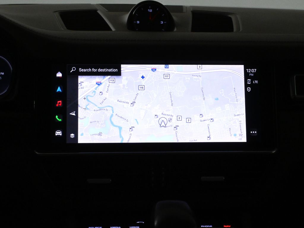 Thumbnail: 2022 Porsche Cayenne - 23