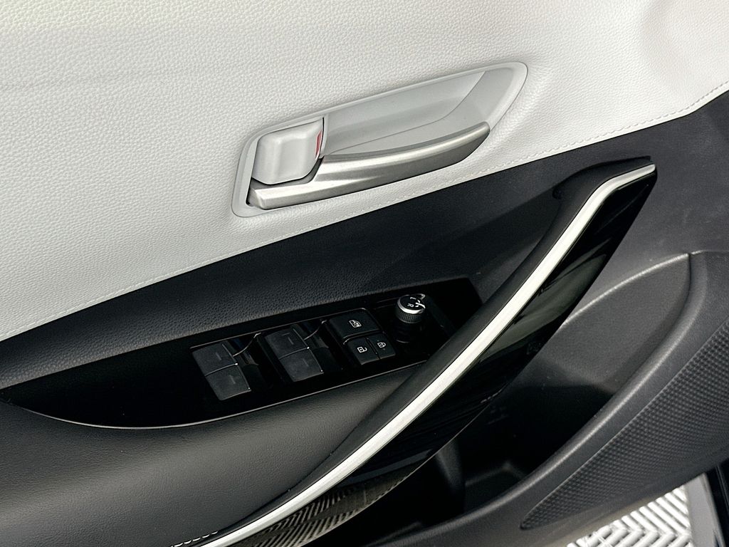 Thumbnail: 2020 Toyota Corolla - 17