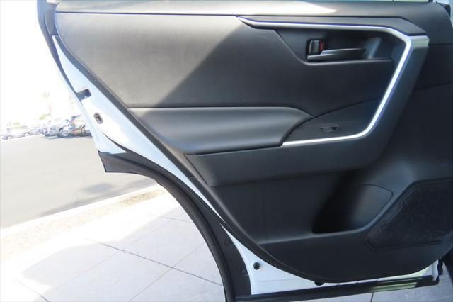 Thumbnail: 2025 Toyota RAV4 - 25