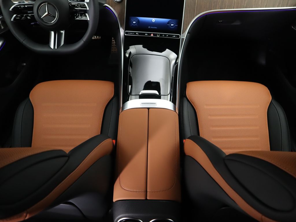 Thumbnail: 2025 Mercedes-Benz GLC - 17