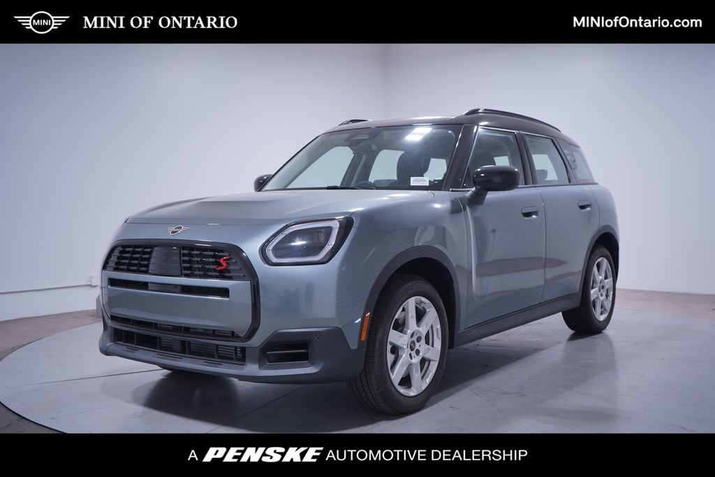 2025 MINI Cooper Countryman Base Hero Image