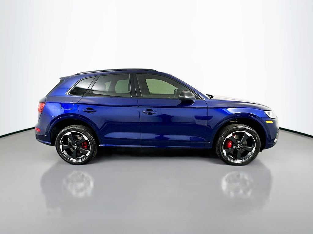 Thumbnail: 2020 Audi SQ5 - 4