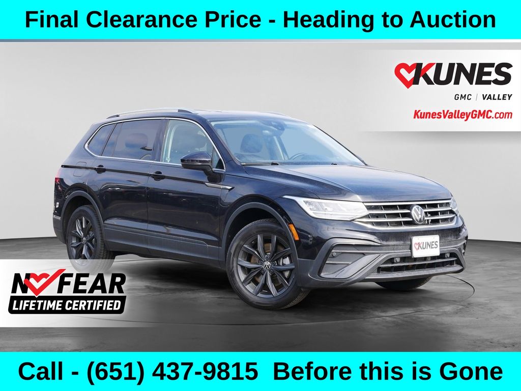 Deep Black Pearl 2024 Volkswagen Tiguan SUV / Crossover Front-Wheel Drive 8-Speed Automatic