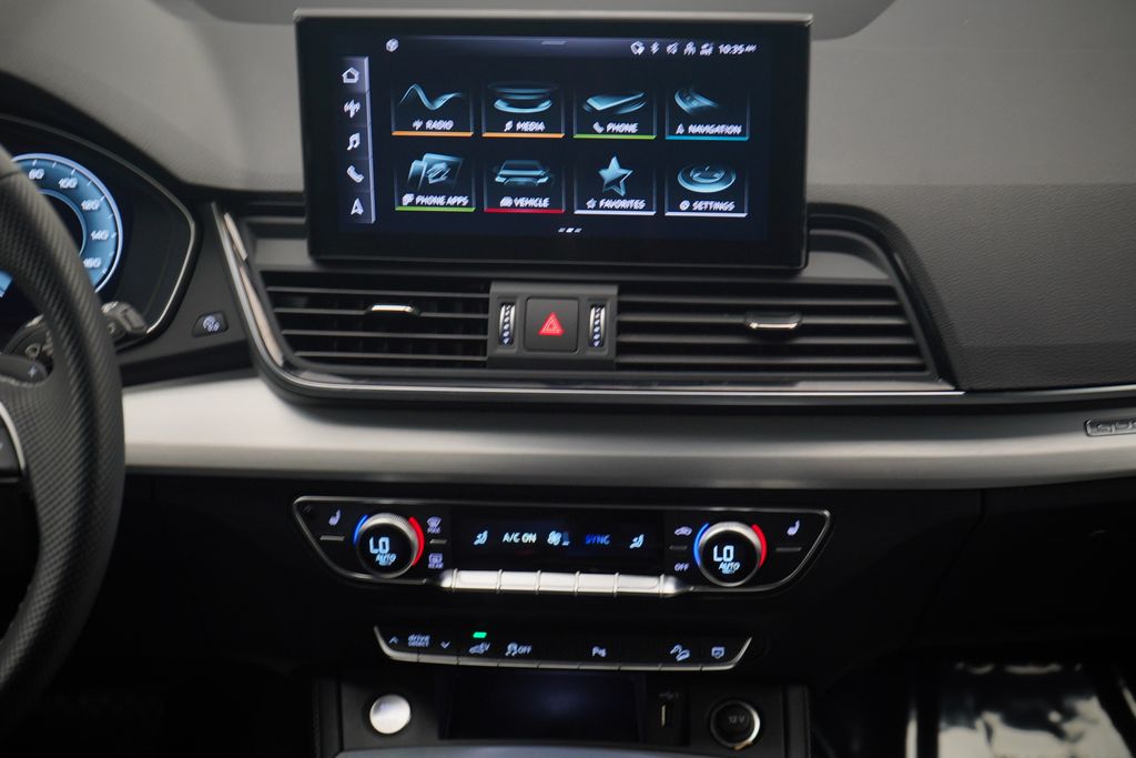 Thumbnail: 2023 Audi Q5 - 11