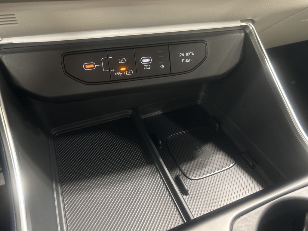 new 2026 Kia Carnival Hybrid car, priced at $43,885