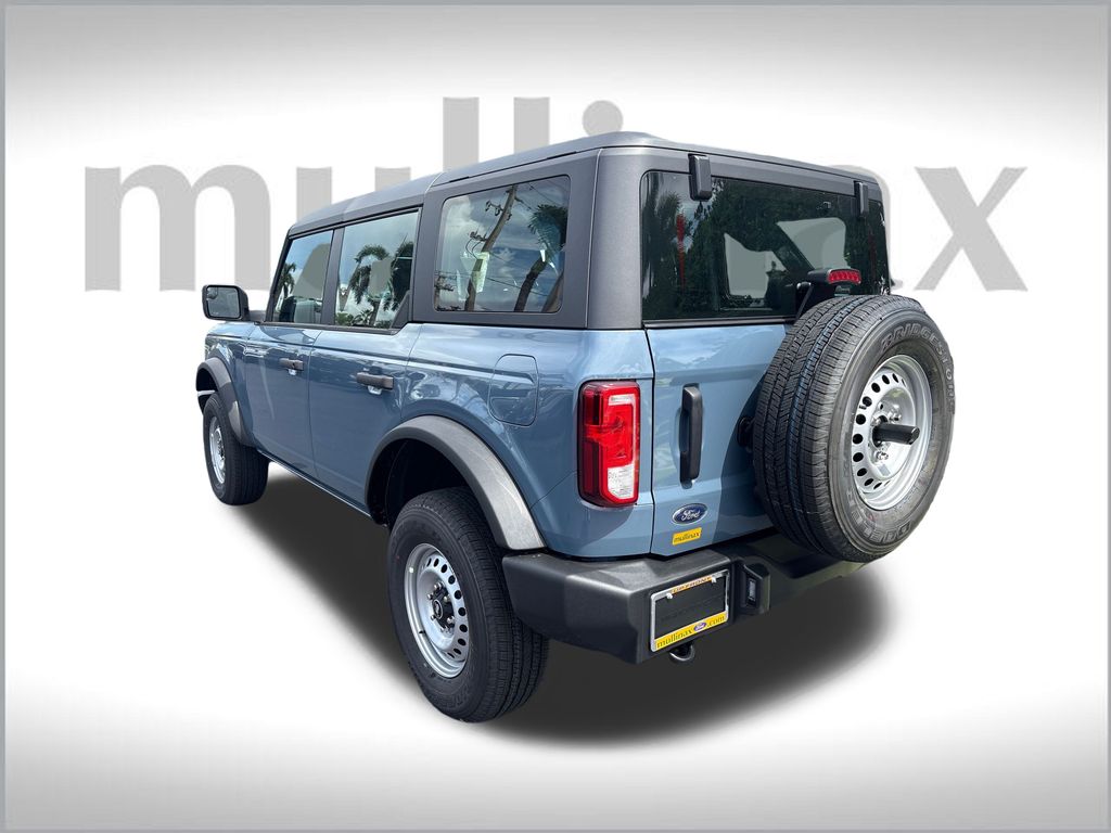 2025 Ford Bronco Base photo 3