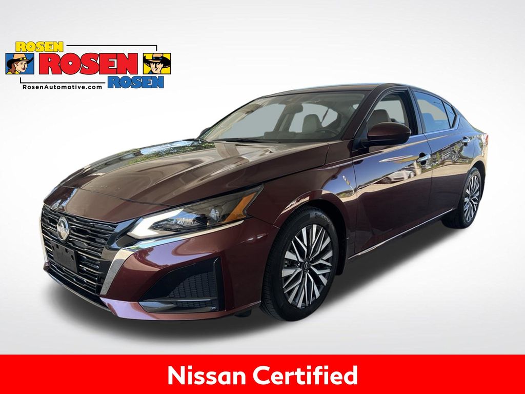 Garnet Pearl Metallic 2023 Nissan Altima Sedan Front-Wheel Drive Continuously Variable Transmission