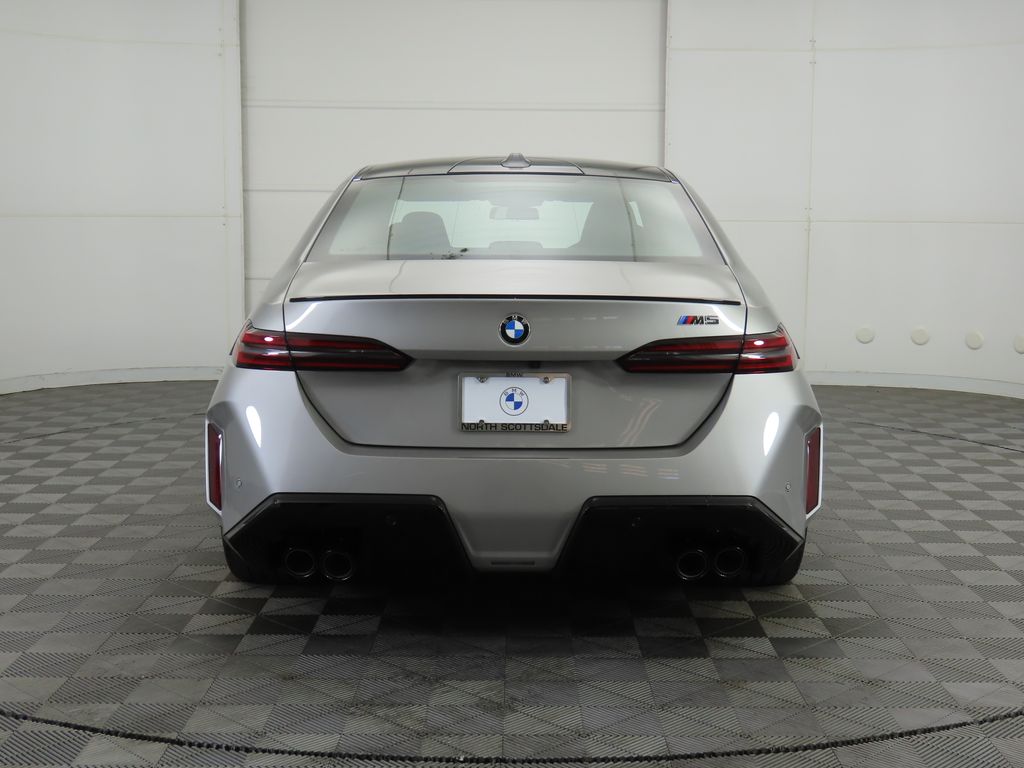 Thumbnail: 2026 BMW M5 - 6