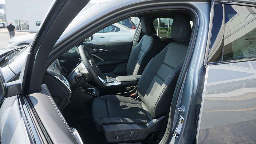 2026 BMW X2 28i - Photo 8
