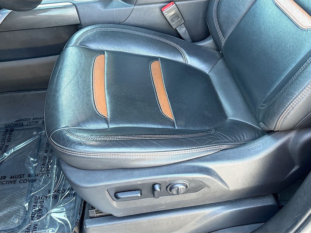 Used 2021 Red GMC AT4 image 19