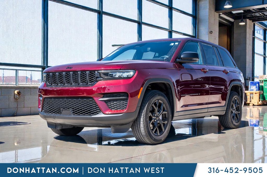 Velvet Red Pearlcoat 2024 Jeep Grand Cherokee Altitude X 4WD SUV / Crossover Four-Wheel Drive 8-Speed Automatic